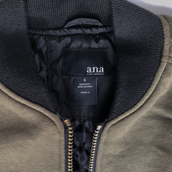 SALE🎉NWT Olive Green & Black Jacket - Picture 8 of 8